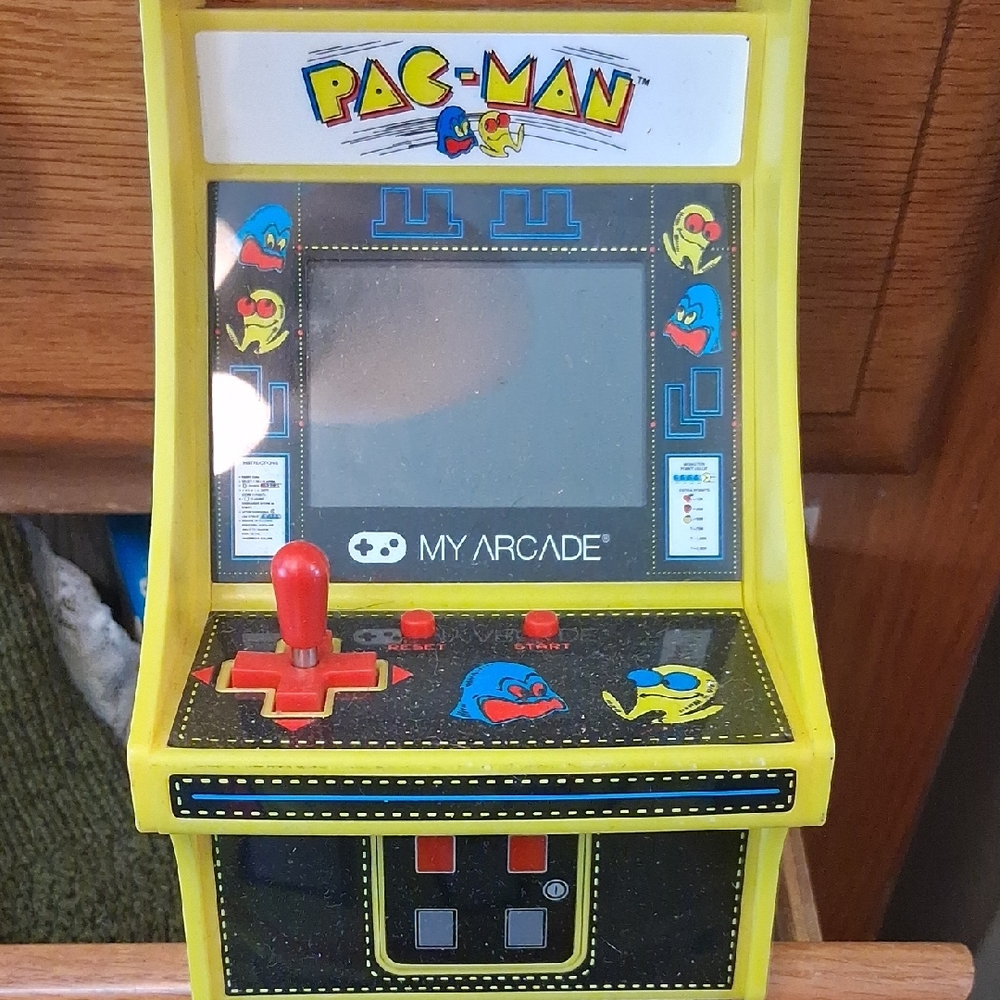 Arcade Pac-Man Retro Mini Console - Yellow